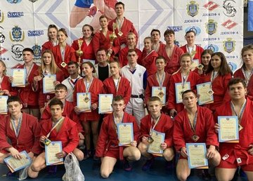 Самбисты Харьковщины завоевали 15 медалей на чемпионате Украины