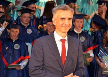 Сегодня день рождения почетного харьковчанина Владимира Лесового