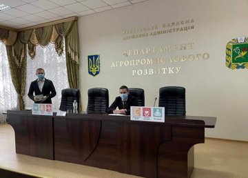 Сельхозпроизводителям Харьковщины предложили выгодные кредиты и страхование Сельхозпроизводителям Харьковщины предложили выгодные кредиты и страхование