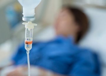 Собственники ресторанов, где массово отравились люди, должны помочь в лечении