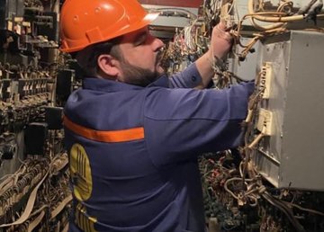 Специалисты «Тепловых сетей» круглосуточно следят за работой энергетического оборудования Специалисты «Тепловых сетей» круглосуточно следят за работой энергетического оборудования