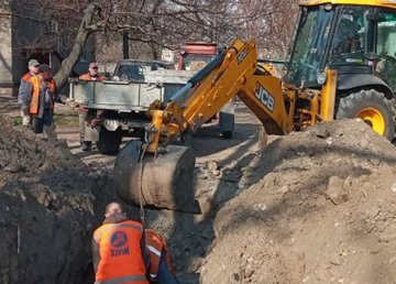 «Тепловые сети» устраняют повреждения и возобновляют подачу тепла и воды