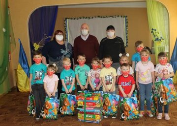 Евгений Грицков поздравил воспитанников центра «Гармония» с Днем защиты детей