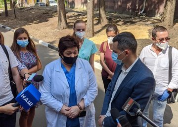 Работать с ковид-больными в чернобыльской больнице пришли анестезиологи и интерны