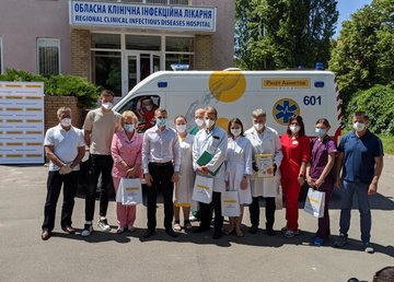 В областной инфекционной больнице увеличивается количество врачей