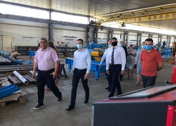 Председатель ХОГА ознакомился с работой одного из крупнейших предприятий Печенежского района