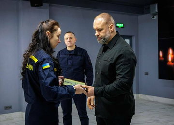 У Харківській ОВА родинам полеглих рятувальників вручили відзнаки Президента України