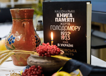 У Харківській ОВА відбулося засідання круглого столу до 90-х роковин Голодомору в Україні