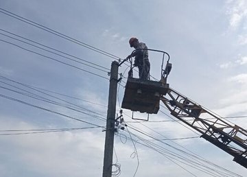У Харківському районі триває відновлення електропостачання