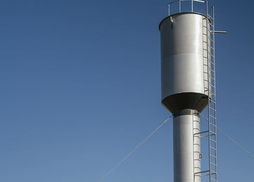 У селі Зоряне на Красноградщині встановили нову водонапірну башту У селі Зоряне на Красноградщині встановили нову водонапірну башту