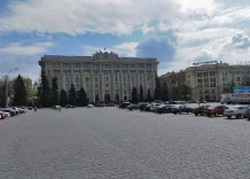 В центре площади Свободы появятся клумбы  В центре площади Свободы появятся клумбы