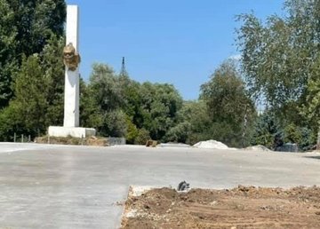 В городе продолжается реконструкция парка «Юность» В городе продолжается реконструкция парка «Юность»