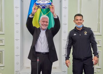 В городском совете наградили лучших регбистов Украины