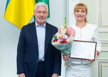 В городском совете наградили учителей Шевченковского района