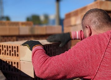 В Харківський та Чугуївський райони спрямували будівельні матеріали