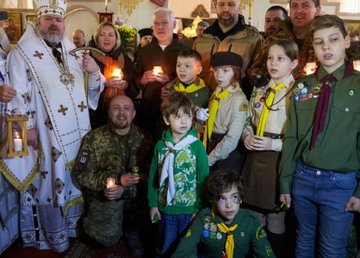 В Харьков привезли Вифлеемский огонь мира В Харьков привезли Вифлеемский огонь мира