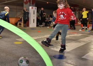 В Харькове для детей провели футбольный мастер-класс