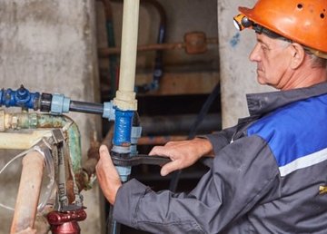 В Харькове горожан освободят от оплаты комуслуг и поддержат коммунальщиков  В Харькове горожан освободят от оплаты комуслуг и поддержат коммунальщиков