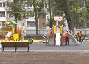 В Харькове готовят к открытию первую часть сквера возле ДК ХЭМЗ В Харькове готовят к открытию первую часть сквера возле ДК ХЭМЗ