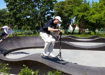 В Харькове готовят к открытию сквер на Холодной Горе В Харькове готовят к открытию сквер на Холодной Горе