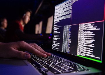 В Харькове киберполицейские ликвидировали мошеннический call-центр: который обманул людей на миллион гривен В Харькове киберполицейские ликвидировали мошеннический call-центр: который обманул людей на миллион гривен