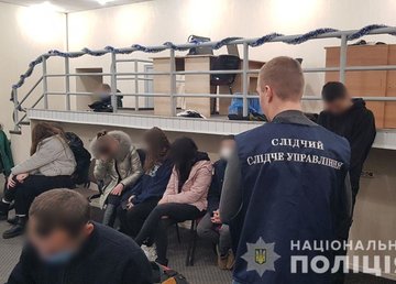 В Харькове милиция разоблачила группу злоумышленников, которые под видом работников банковских учреждений обманывали граждан В Харькове милиция разоблачила группу злоумышленников, которые под видом работников банковских учреждений обманывали граждан