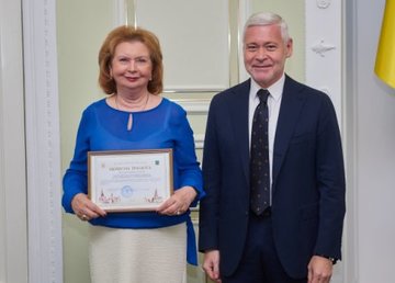 В Харькове наградили коллективы лучших медучреждений города В Харькове наградили коллективы лучших медучреждений города