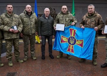 В Харькове наградили военнослужащих ВСУ В Харькове наградили военнослужащих ВСУ