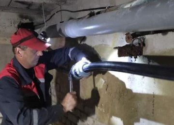 В Харькове оперативно восстанавливают поврежденные внутридомовые системы 