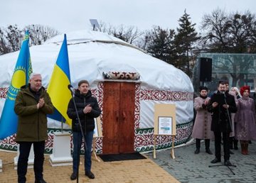 В Харькове открыли «юрту несокрушимости» В Харькове открыли «юрту несокрушимости»