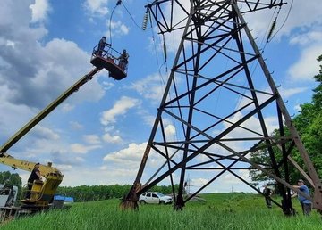 В Харькове отремонтировали высоковольтную линию, поврежденную российскими обстрелами