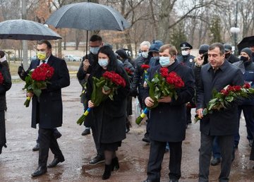 В Харькове почтили память погибших ликвидаторов аварии на ЧАЭС В Харькове почтили память погибших ликвидаторов аварии на ЧАЭС