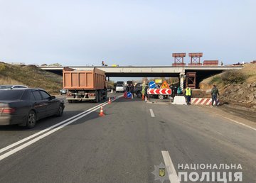 В Харькове полицейские устанавливают обстоятельства аварии, в которой погибли два человека В Харькове полицейские устанавливают обстоятельства аварии, в которой погибли два человека