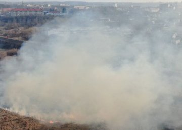 В Харькове продолжается локализация последствий удара по нефтебазе