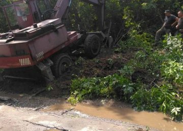 В Харькове продолжают ежедневно реконструировать водоводы В Харькове продолжают ежедневно реконструировать водоводы