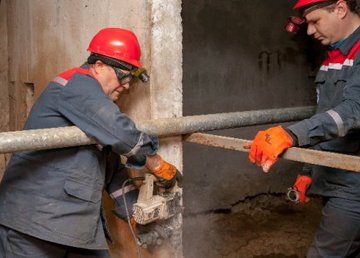 В Харькове продолжают восстановительные работы на внутридомовых коммуникациях В Харькове продолжают восстановительные работы на внутридомовых коммуникациях