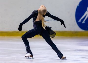 В Харькове проходят Всеукраинские соревнования по фигурному катанию