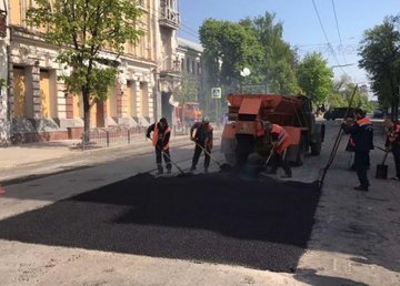 В Харькове ремонтируют центральную улицу В Харькове ремонтируют центральную улицу
