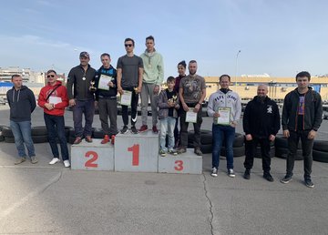 В Харькове состоялся командный марафон в честь Дня гонщика В Харькове состоялся командный марафон в честь Дня гонщика