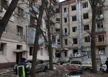 В Харькове в результате утренних обстрелов повреждено более 30 домов В Харькове в результате утренних обстрелов повреждено более 30 домов