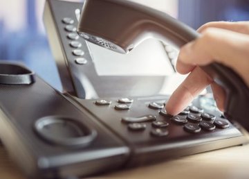 В Харькове возобновили работу «горячей линии» в сфере регистрации В Харькове возобновили работу «горячей линии» в сфере регистрации