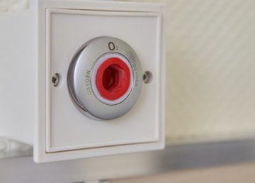 В харьковских больницах увеличат количество кислородных точек В харьковских больницах увеличат количество кислородных точек