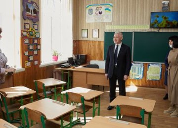 В харьковских школах продолжат оборудовать современные кабинеты