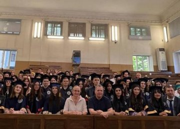 В Харьковском медуниверситете прошел выпускной