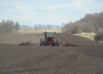 В Харьковской области яровыми зерновыми и зернобобовыми культурами засеяно почти 23 тыс. га. В Харьковской области яровыми зерновыми и зернобобовыми культурами засеяно почти 23 тыс. га.
