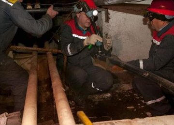 В Холодногорском районе восстанавливают внутридомовые системы 