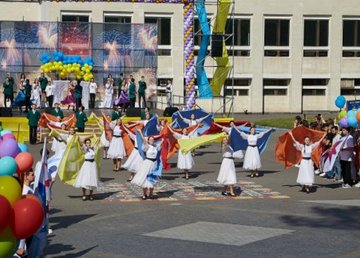 В ХПИ прошел праздник первокурсника В ХПИ прошел праздник первокурсника
