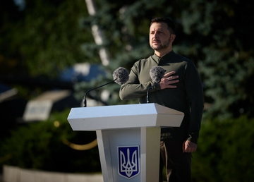 В єдності та із синьо-жовтим стягом ми досягаємо результатів, які змінюють історію – Президент під час церемонії підняття Державного прапора В єдності та із синьо-жовтим стягом ми досягаємо результатів, які змінюють історію – Президент під час церемонії підняття Державного прапора