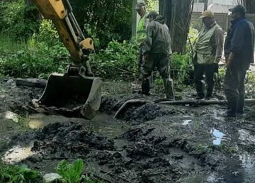 В Индустриальном районе устраняют повреждения на водоводах В Индустриальном районе устраняют повреждения на водоводах