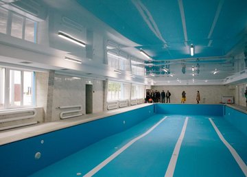 В Изюмском оздоровительном комплексе «Донец» построили новый бассейн